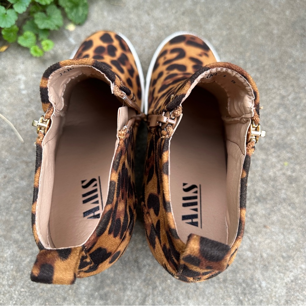 JANNA Leopard print Wedge high tops size 6 NWOT - Picture 5 of 11